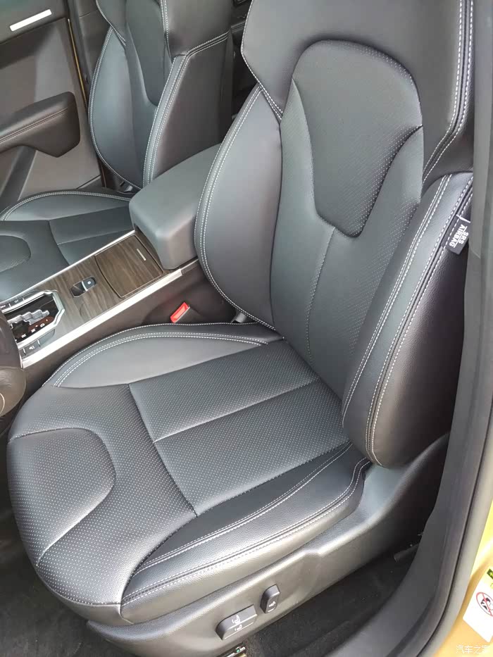 黑白搭配.黑皮白线