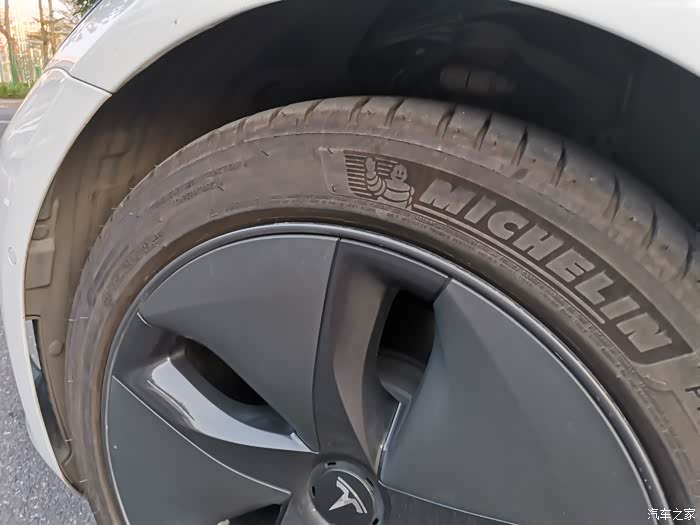 图】特斯拉3,一辆不错的电动玩具,临时写了个作业,那就发表一下_model