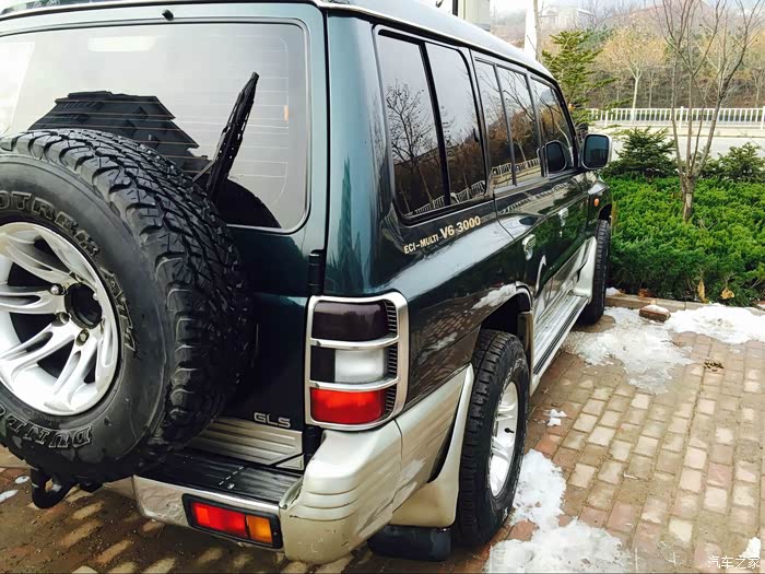 超级精品的进口帕杰罗v33平顶掐腰