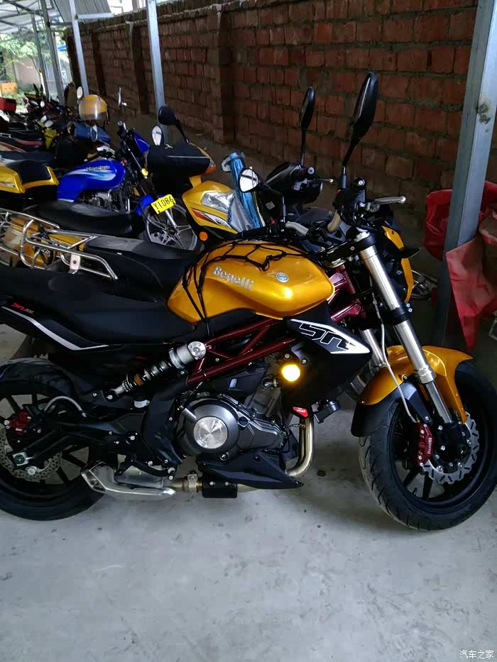 贝纳利302欧版有金色提车作业