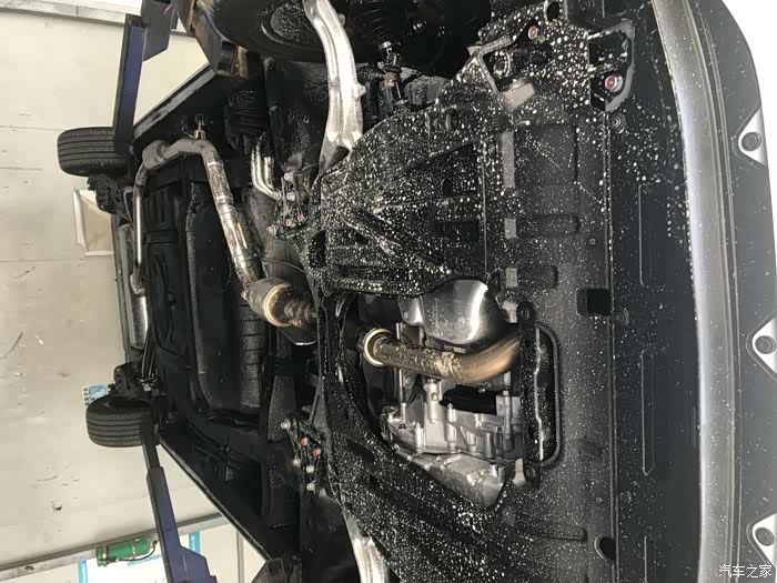 奥德赛提车20天底盘装甲脚垫中控贴膜踏板等装饰作业