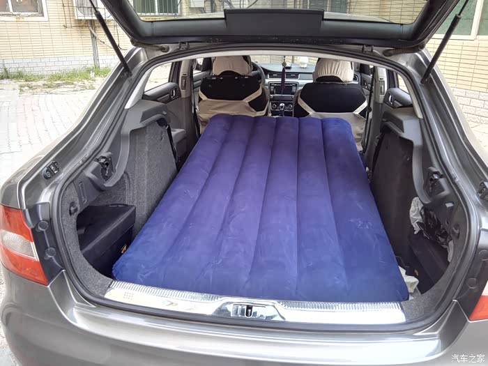 说实话朗逸这种车型真不合适床车,论坛里有个速腾的车友就弄了个床车
