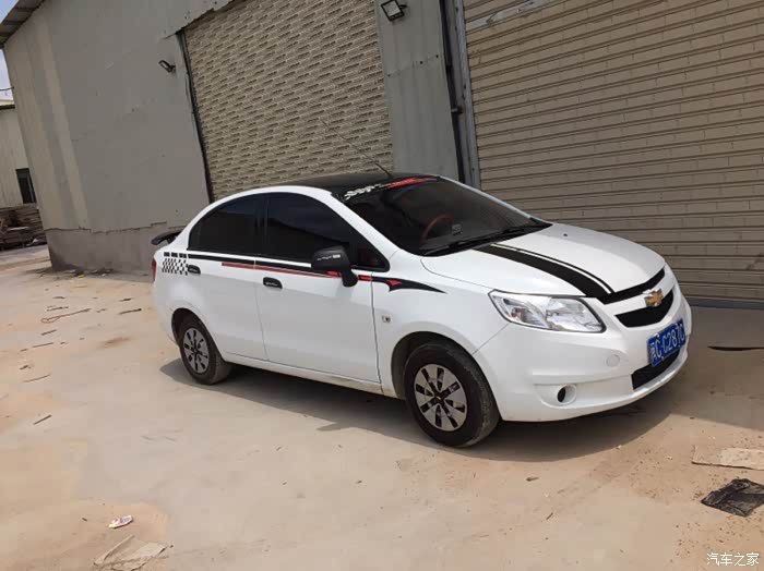 一台向往超跑造型的改装赛欧