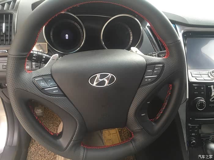 索八手缝方向盘