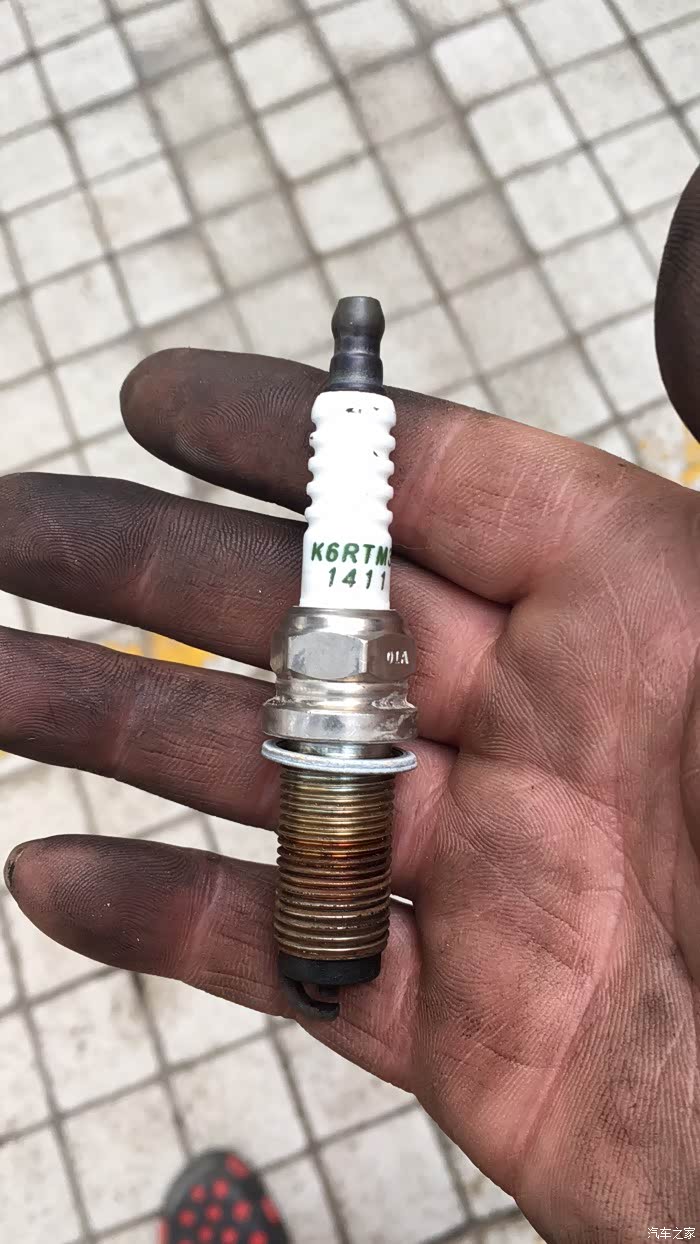 小三2万8000公里换火花塞