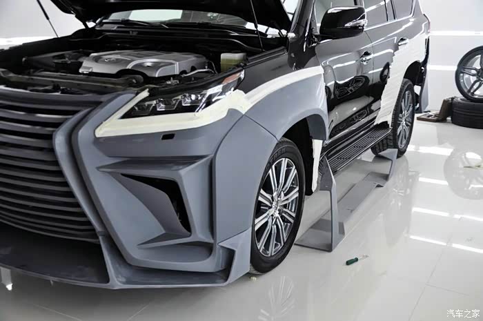 硬汉的魅力雷克萨斯lx570爆改宽体包围夸张的造型凸显王者风范