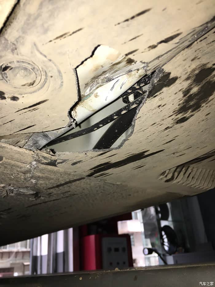 【图】a4底盘被磕,这个大梁是变形了嘛?_奥迪a4l论坛_汽车之家论坛