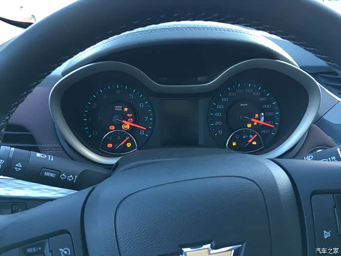 仪表盘比我看了9年的骏捷漂亮太多了