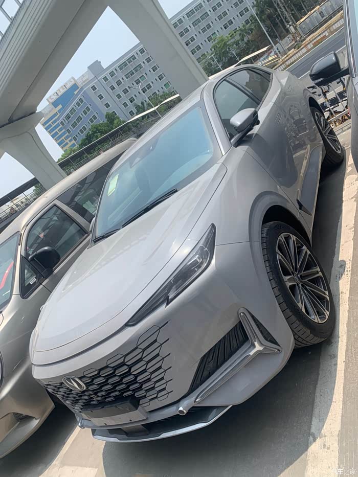 提原子灰的车主多吗就这个颜色最个性