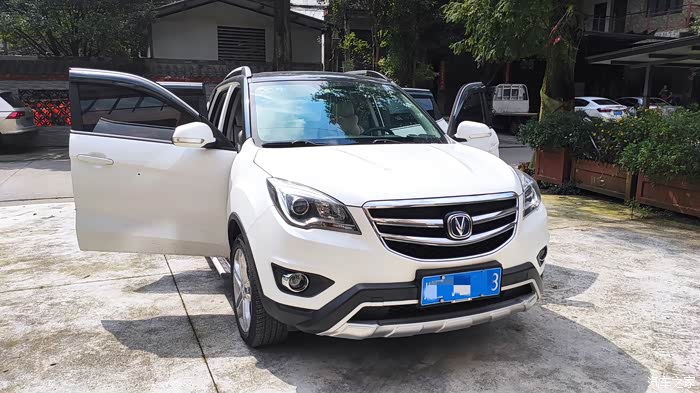 乘坐空间优秀的长安cs35