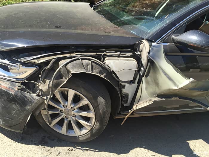 【图】浅谈a6l 30fsi 驾驶感觉 油耗 途径车祸_奥迪a6l论坛_汽车之家