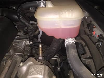 大伙们帮我看看冷却液需要加不?