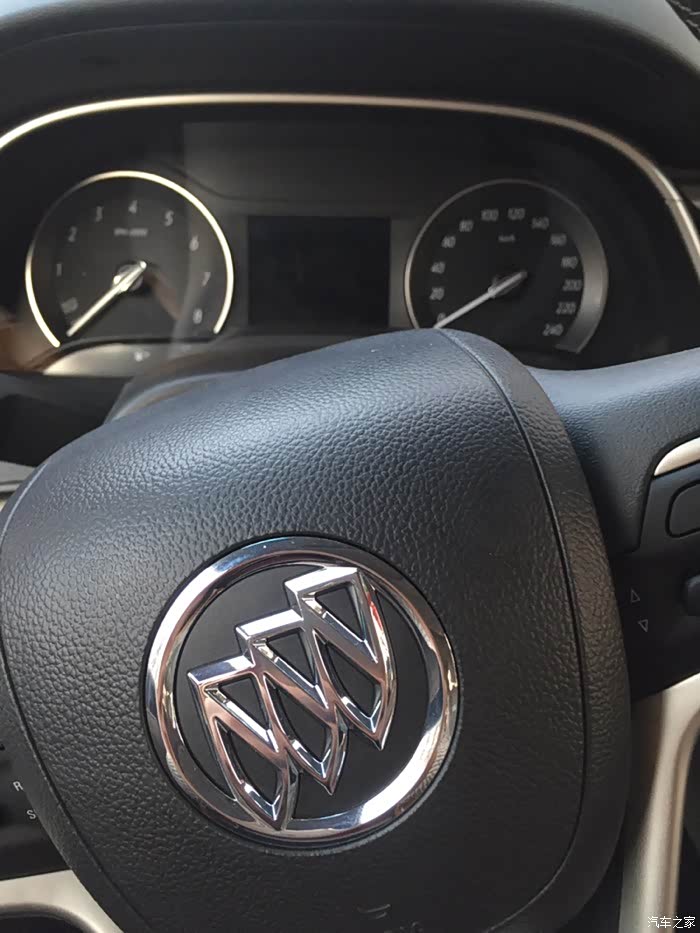 人中吕布 马中赤兔 vs车中别克 上通英朗