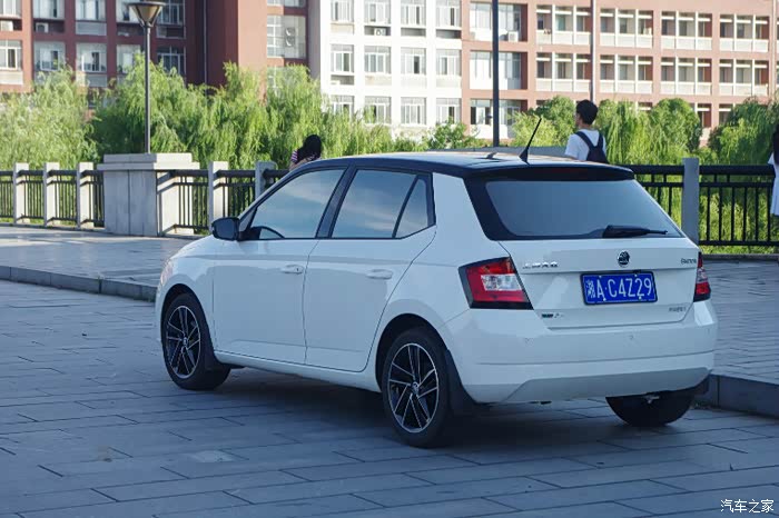 2015全新晶锐1.6自动运动版白色黑顶伪提车作业   简单小改装