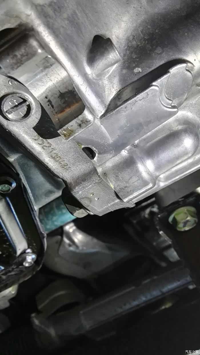 轩逸经典油封漏油