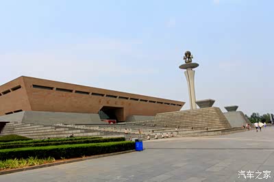 洛阳博物馆大门.