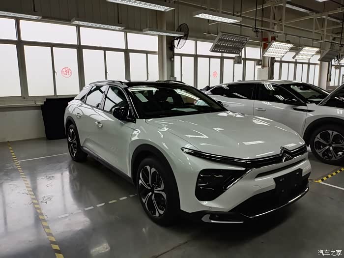 白色 凡尔赛 来了 外观感觉如何