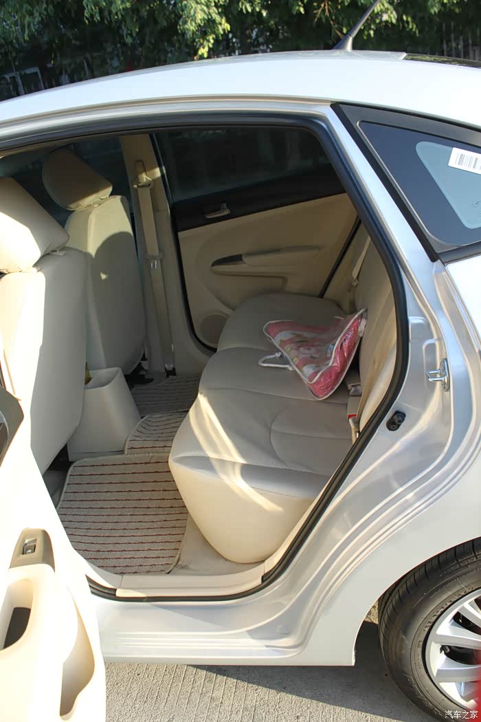 底盘扎实 动力惊艳 海马m3提车作业