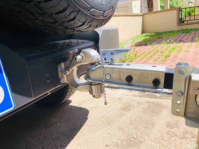 坦克三百加装拖车钩的安全使用