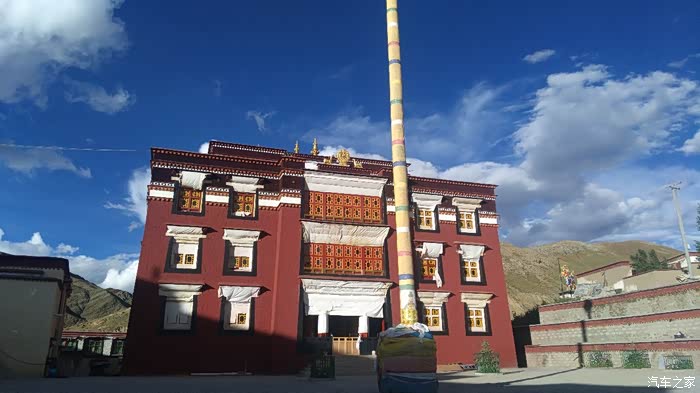 傍晚19:08来到昂仁县曲德寺.