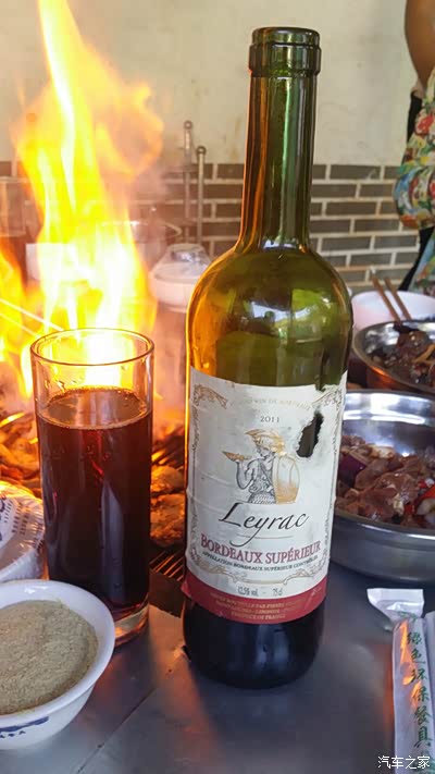 烧烤配红酒这搭配可以吗