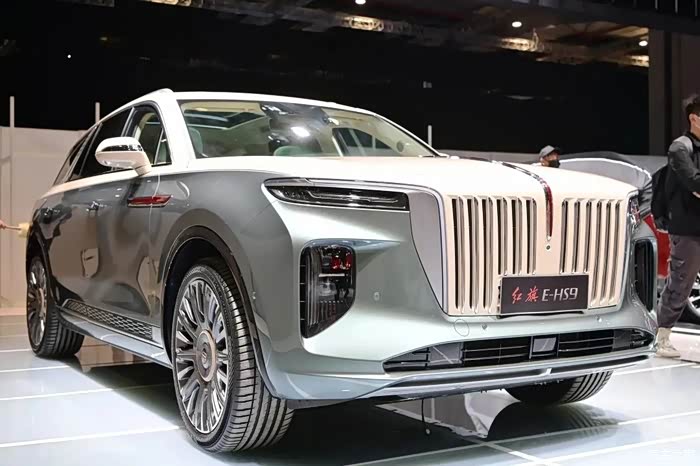 上海车展红旗大放异彩