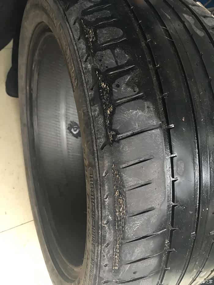 2014款s400豪华型3万公里轮胎出现一个地方磨损严重