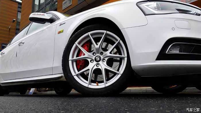 奥迪a4l个性运动( 提车 用车 改装 )贴!申请精华帖!