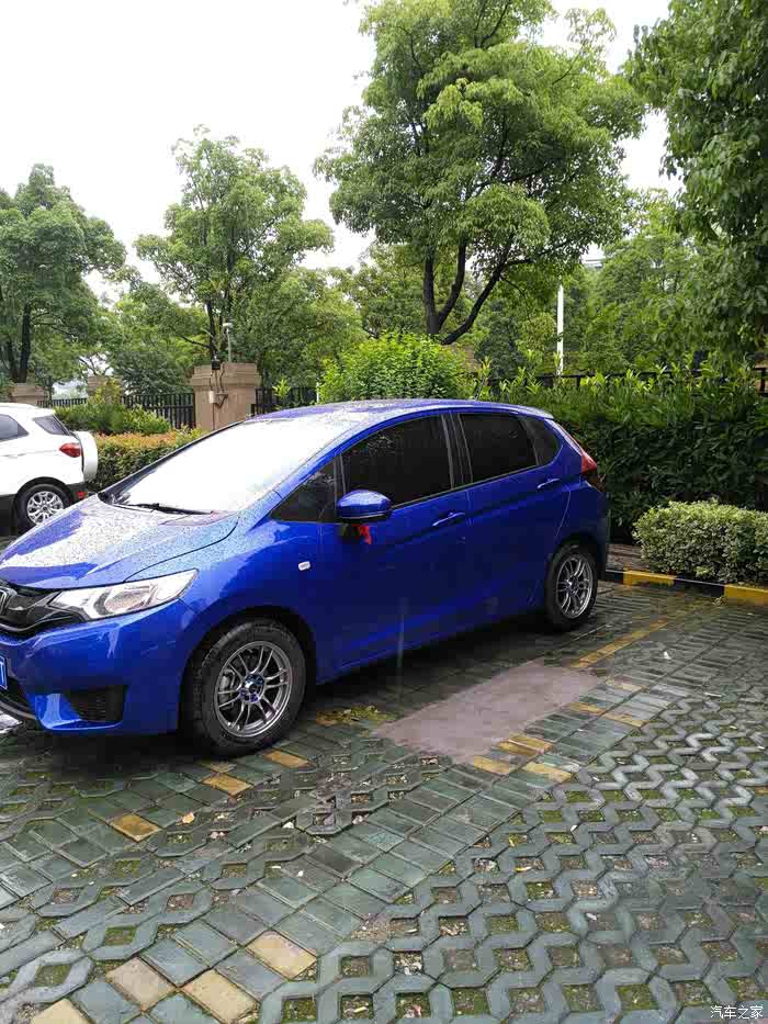 雅泛迪n718轮毂装车加胎压监测加行车记录仪