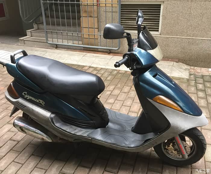 雅马哈踏板车 迅光125 4cw机器