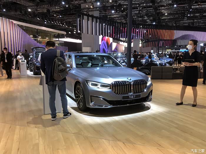 大美带你逛宝马展台这车这么花一定很贵吧