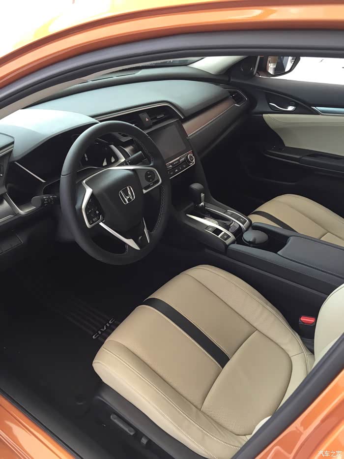 今天试驾了十代思域,心痒痒的