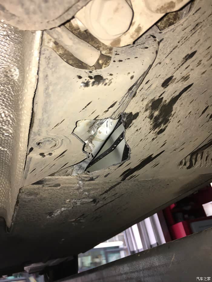 【图】a4底盘被磕,这个大梁是变形了嘛?_奥迪a4l论坛_汽车之家论坛