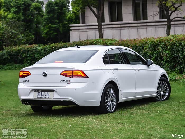 凌渡出两厢的了