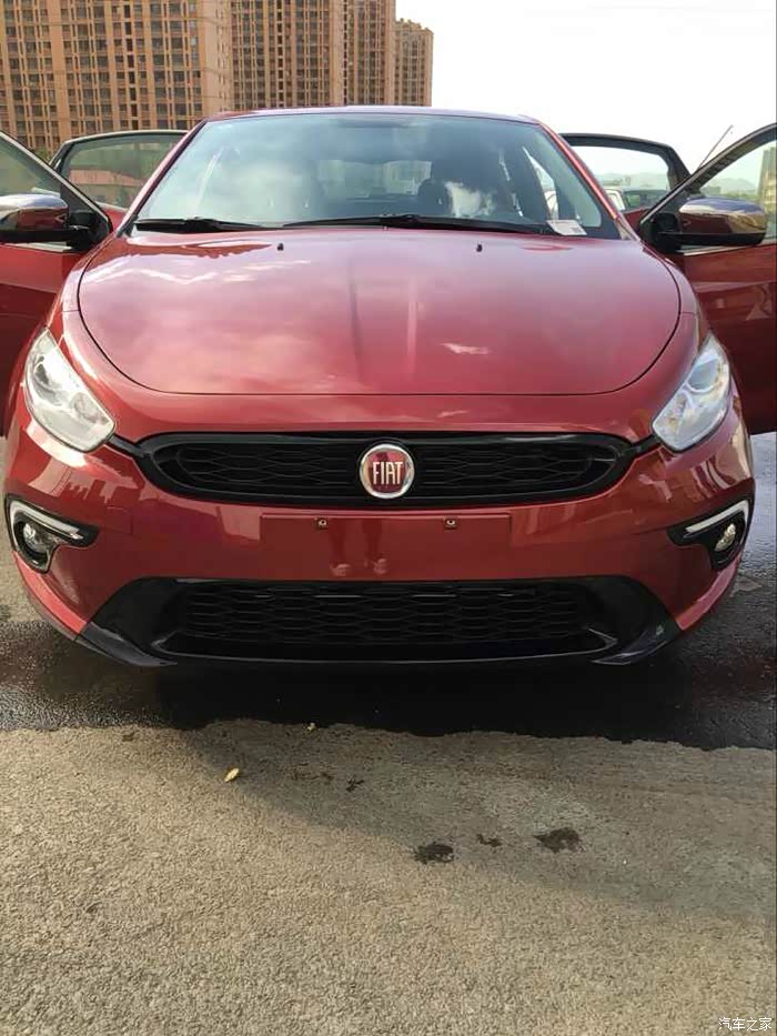 珊瑚红自运提车作业!