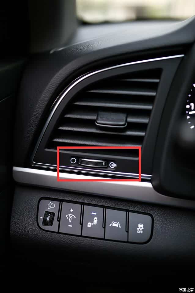 求助领动出风口