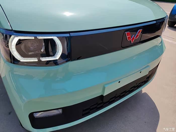 我这算是新鲜出炉的马卡龙红光迷你了吧