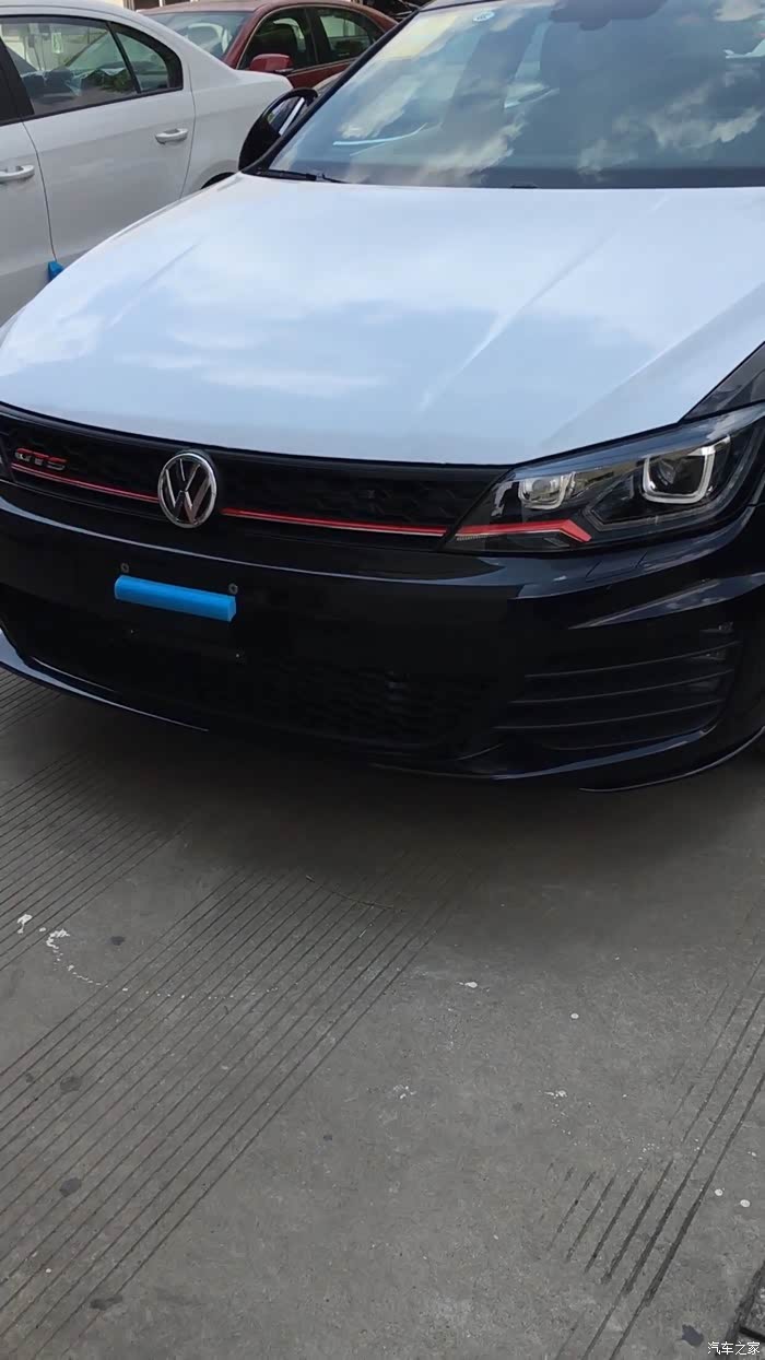 黑色凌渡gts到店准备提车