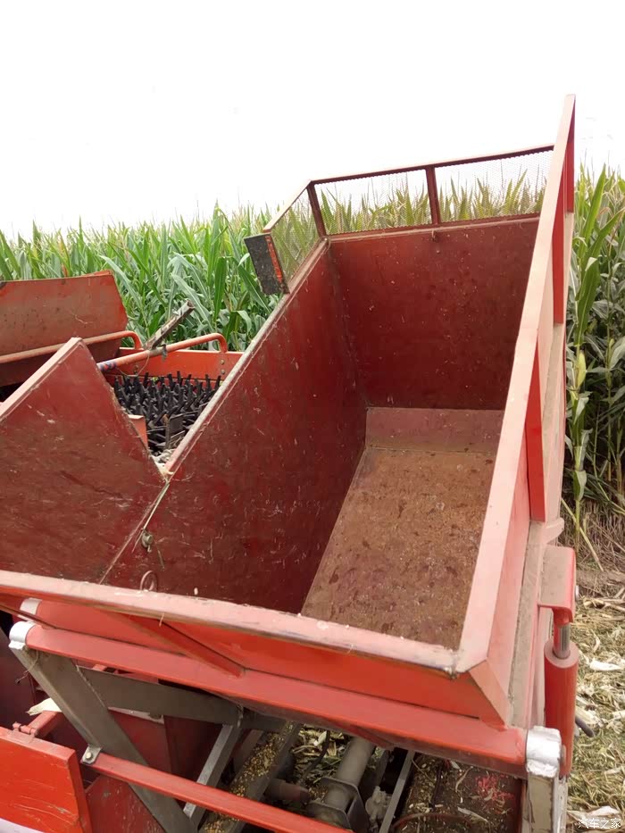 装玉米斗子看装东西真心半斗就将我家农用轮车装满