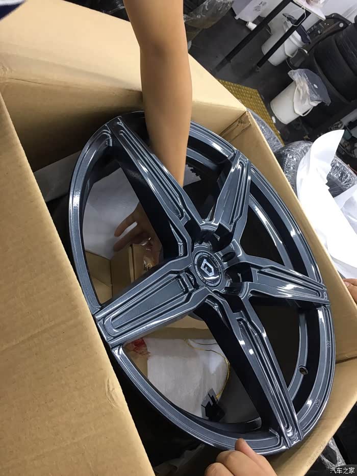 思铂睿17寸轮毂换19寸轮毂2354019