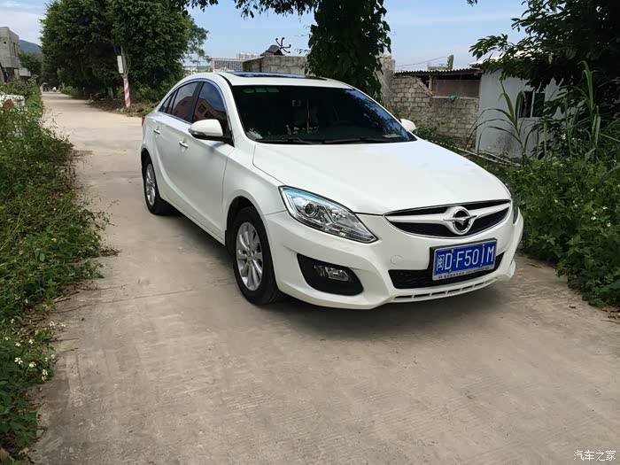 白色海马m6自动顶配提车3个月