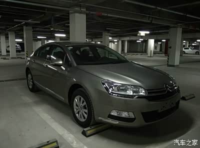 皓月灰 暗色调. 会变色的颜色.