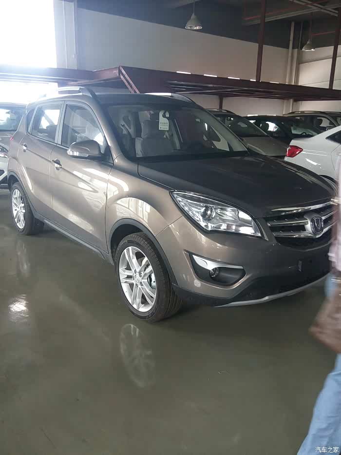 今天手豪已订车咖啡金这个颜色怎么样有和我一样颜色的车吗