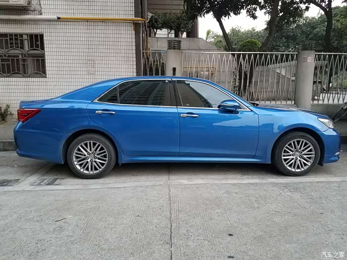 【图】哪位大神有18款皇冠新增的蓝色实车图片_皇冠论坛_汽车之家论坛