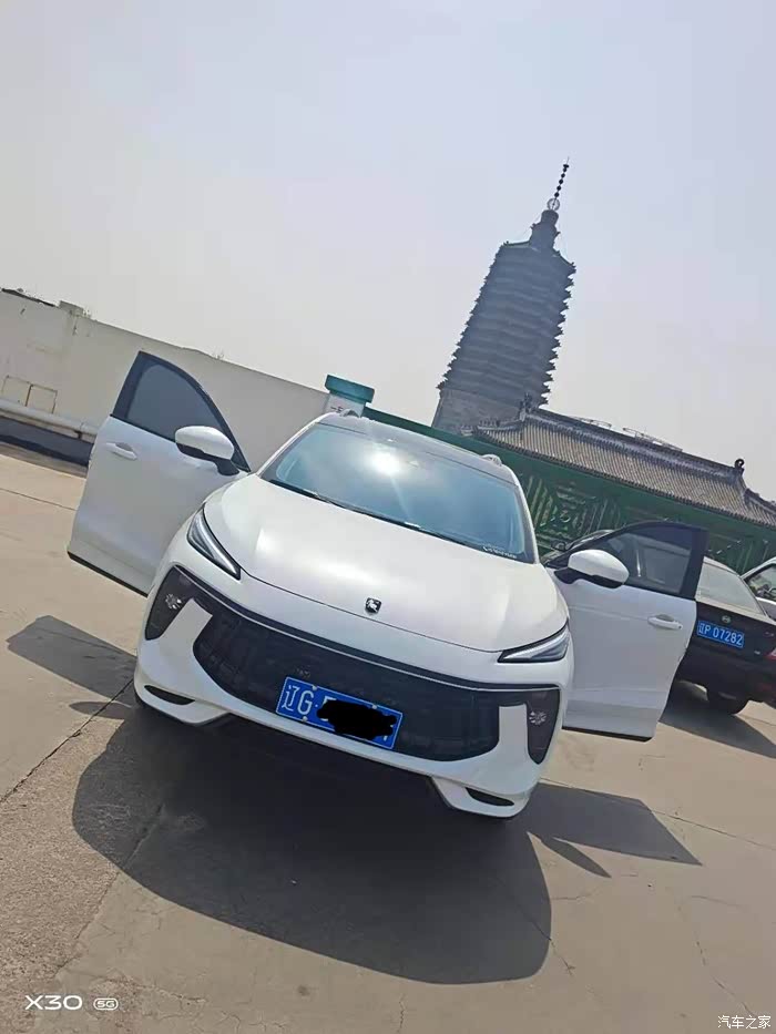 喜欢的国产卡宴 想最近买车的朋友们多看看国产车吧不比合资差 当时真