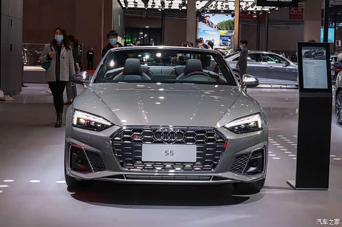 外观进化明显新款奥迪s5敞篷设计更有跑车范儿