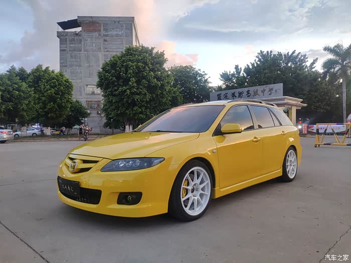 旺旺滴既马自达6wagon旅行版!