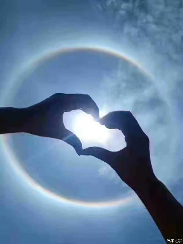 今天紫外线太强我整个人都快要被太阳烤熟就像前段时间车盖烤鸡蛋似