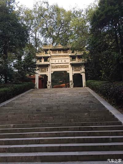 楼霞古寺