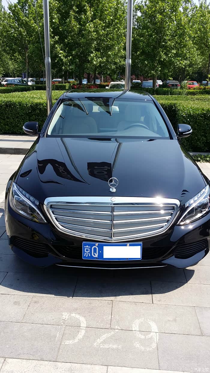 【图】黑色立标c200l咖啡色 米色内饰 提车 1万公里用车感_奔驰c级